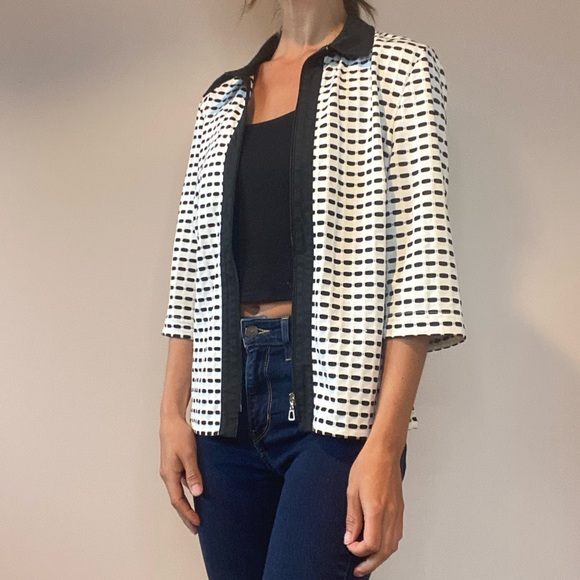 Vintage Black & White Collared Zip Up - Picture 8 of 12